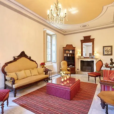 Sleeps 11 With Pool Air Con And Wifi Laglio