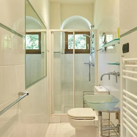 Βίλα Sleeps 11 With Pool Air Con And Wifi Laglio