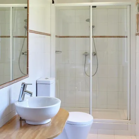 Βίλα Sleeps 11 With Pool Air Con And Wifi Laglio